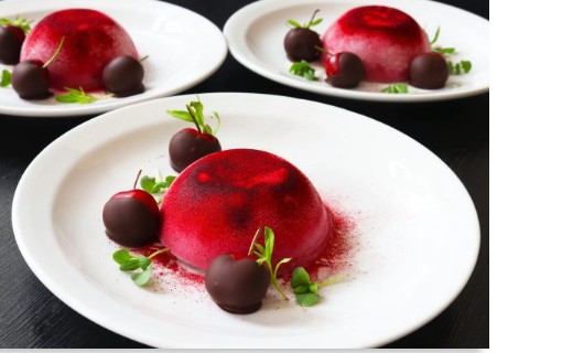 Vegan dessert plates